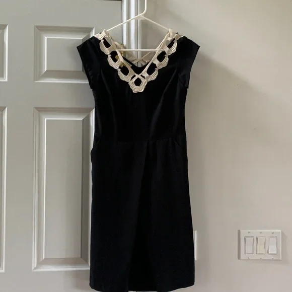 fitted ribbed midi dress Taupe Ribbed V Neck Midi Dress main image 0
